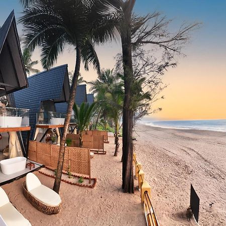 אגונדה The Rose Goa Beach Resort מראה חיצוני תמונה