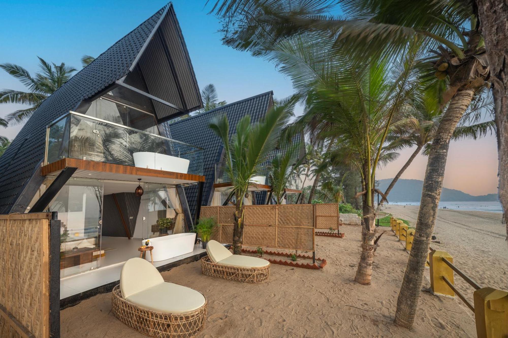 אגונדה The Rose Goa Beach Resort מראה חיצוני תמונה