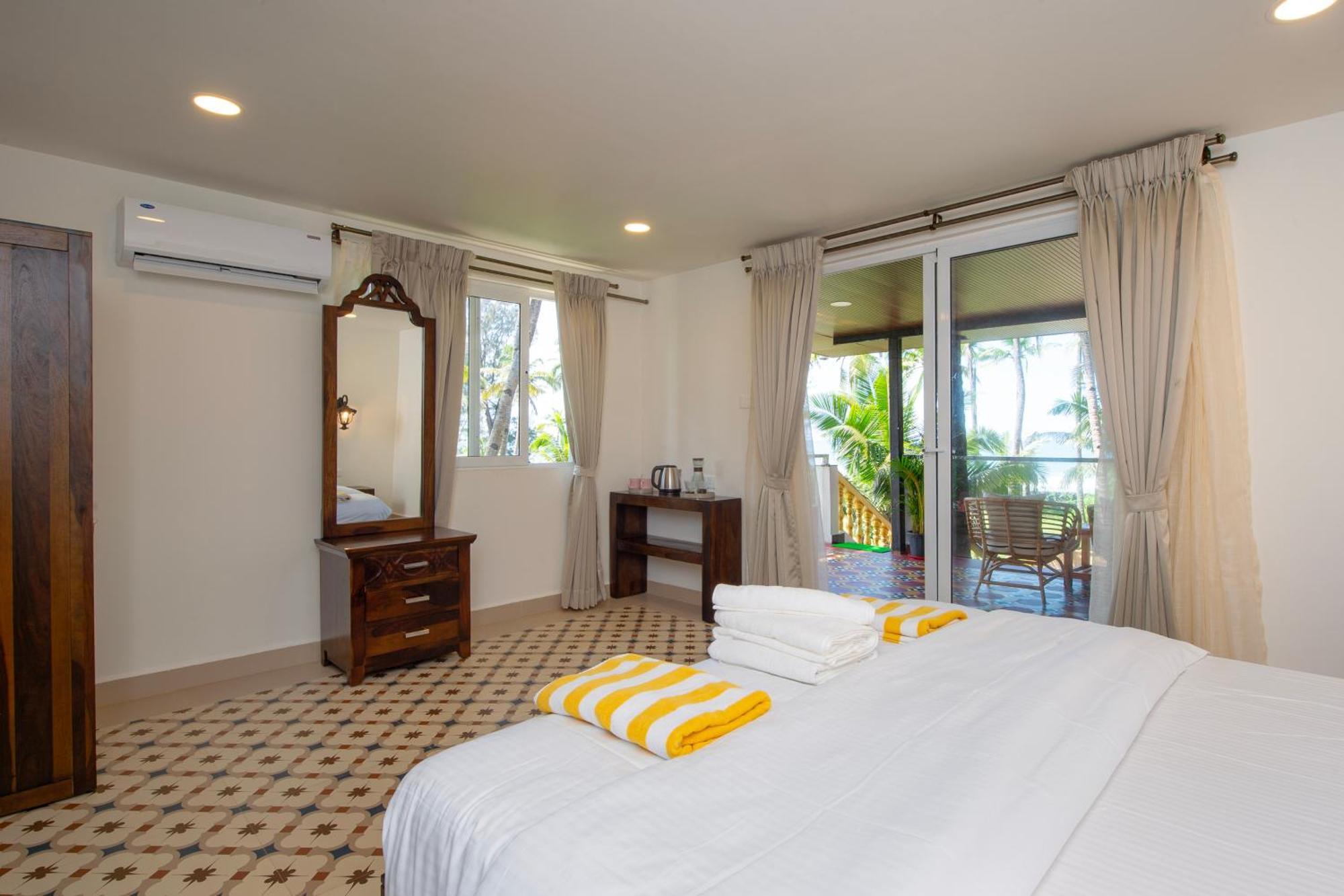 אגונדה The Rose Goa Beach Resort מראה חיצוני תמונה