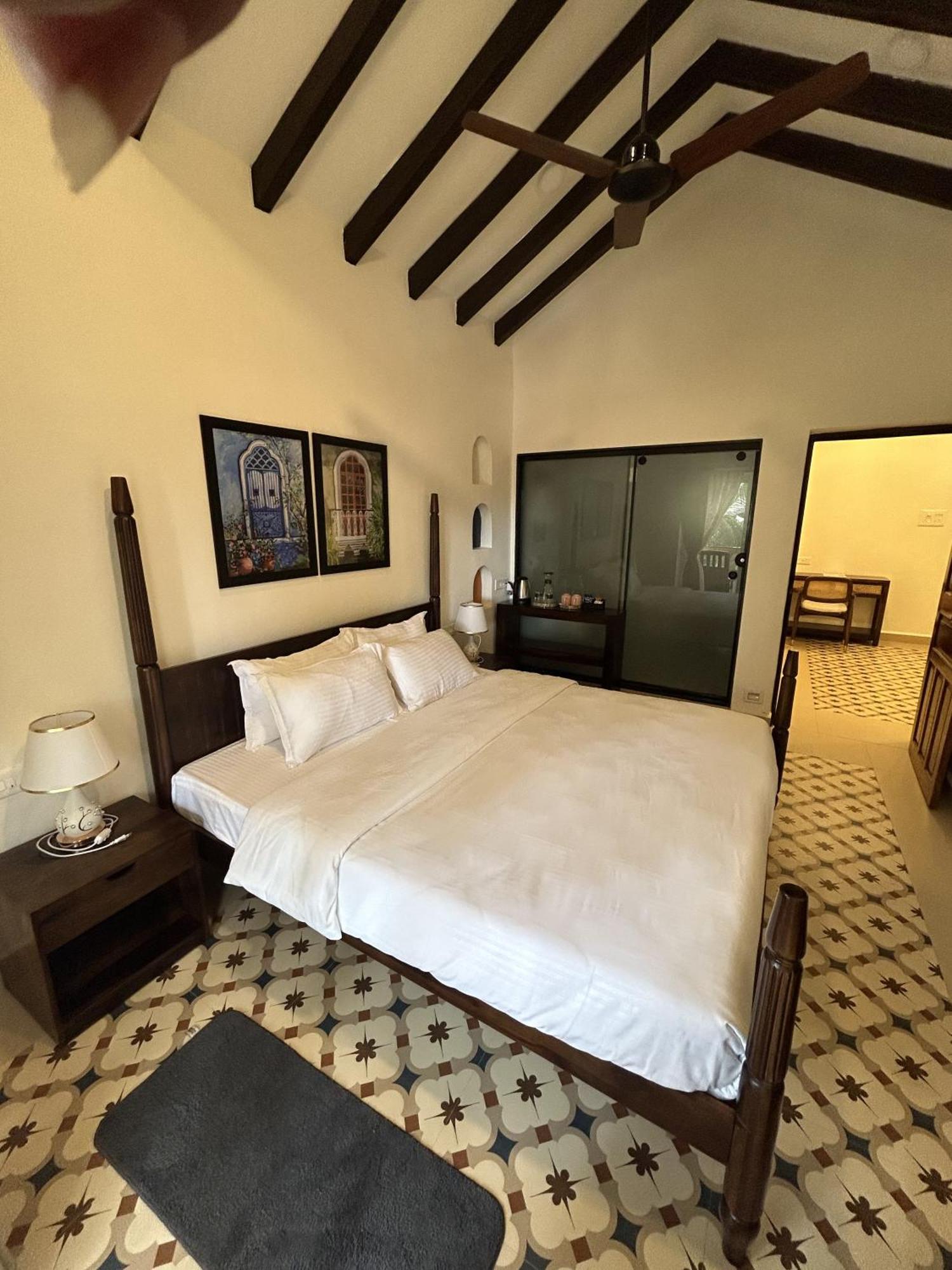 אגונדה The Rose Goa Beach Resort מראה חיצוני תמונה
