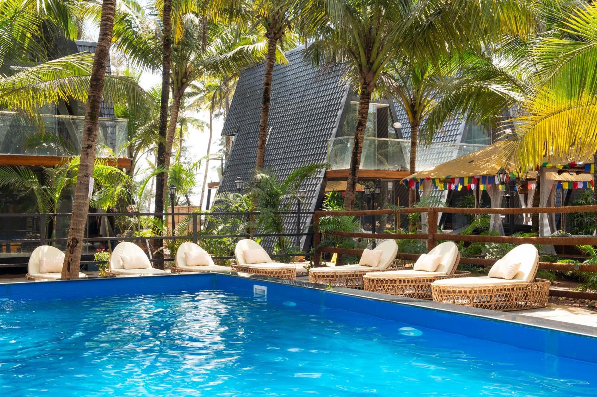 אגונדה The Rose Goa Beach Resort מראה חיצוני תמונה